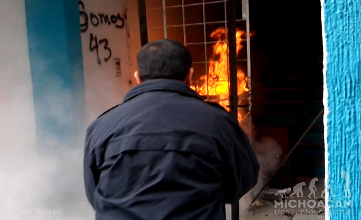 normalistas atacan pan 15